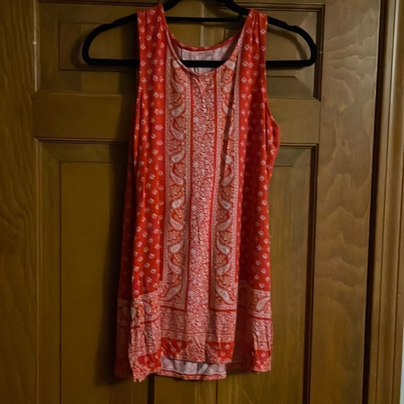 Fun spring tank - Picture 2 of 4